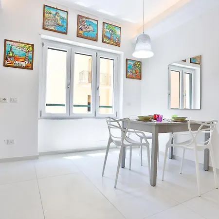 Gem - Compact Comfort Redefined Apartment