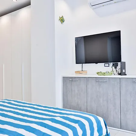 Gem - Compact Comfort Redefined Apartment *